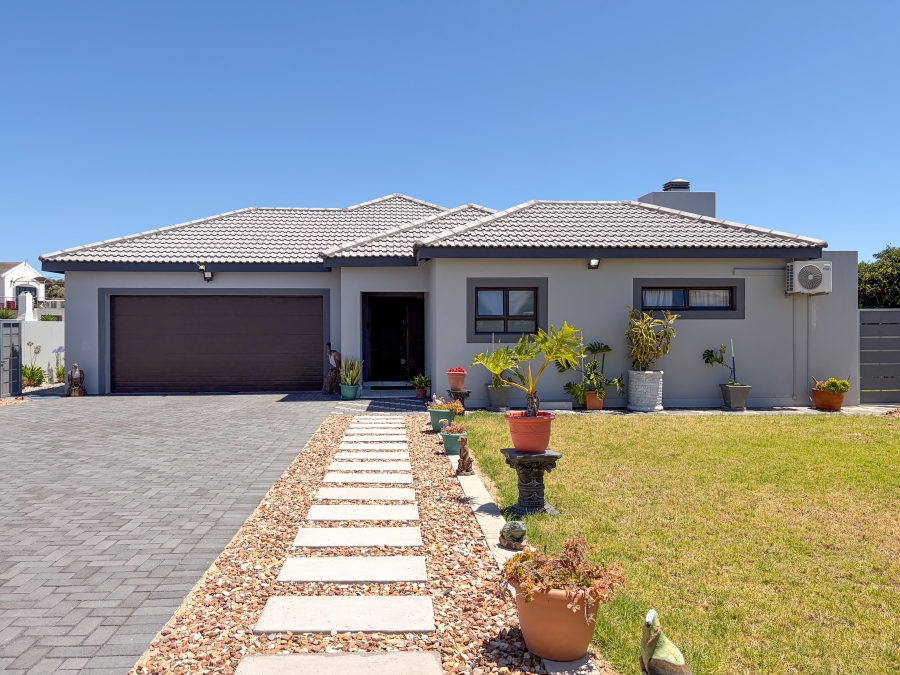 4 Bedroom Property for Sale in Country Club Western Cape